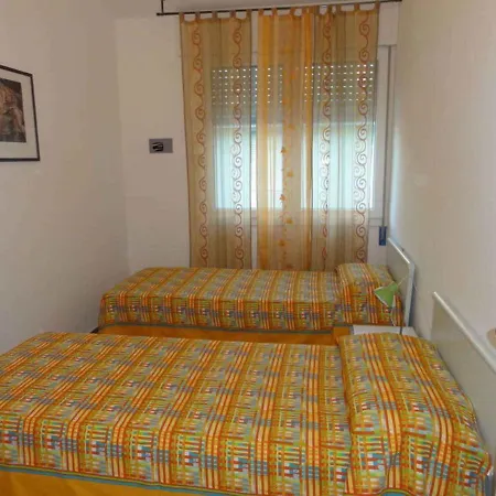 In 38251 Apartment *